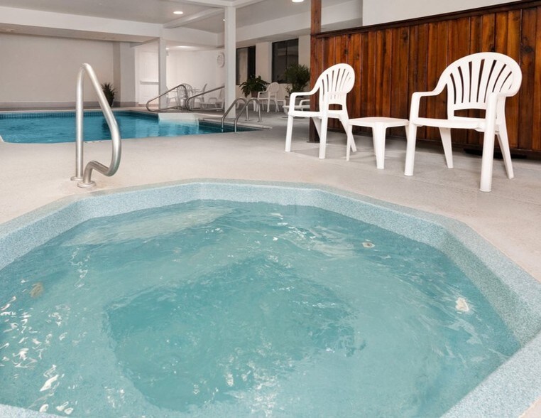 More Photos Of 405 E Pancake Blvd, Liberal Hotel For Sale