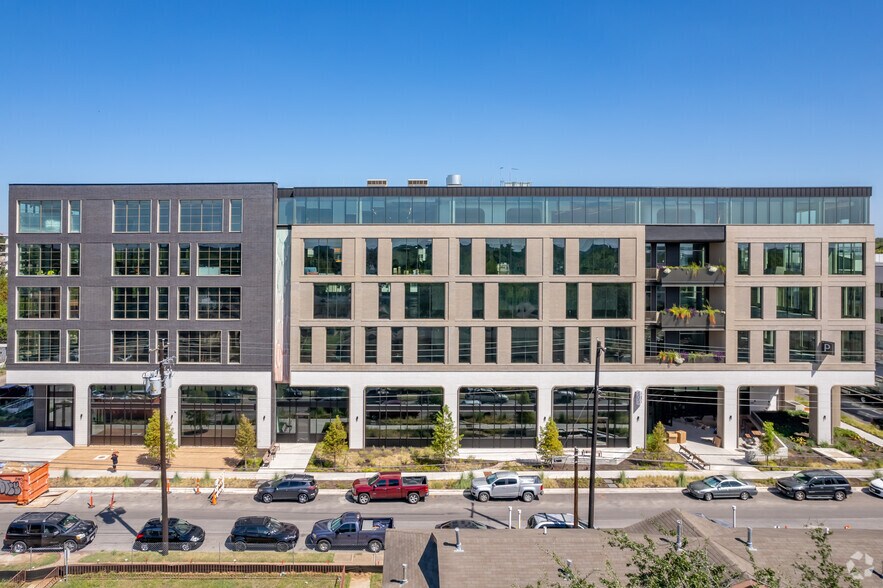 More Photos Of 1600 E 4th St, Austin Office For Lease