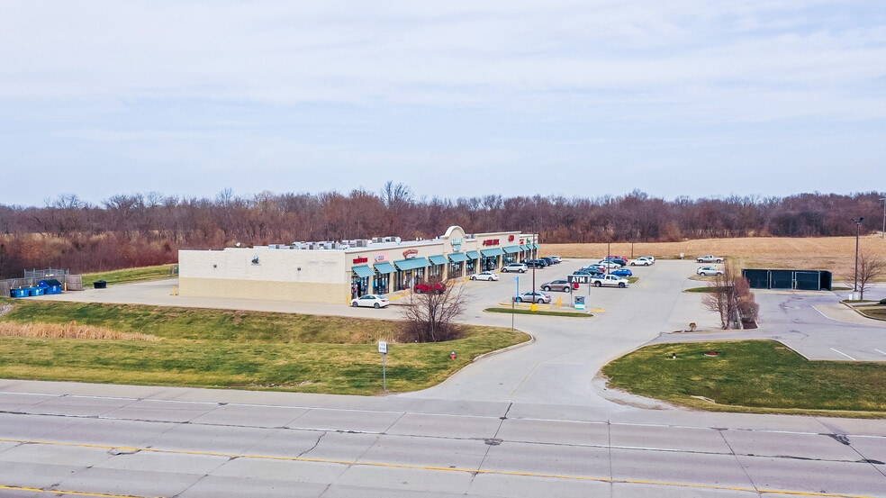 More Photos Of 103 Baldridge Rd, Salem Storefront For Sale