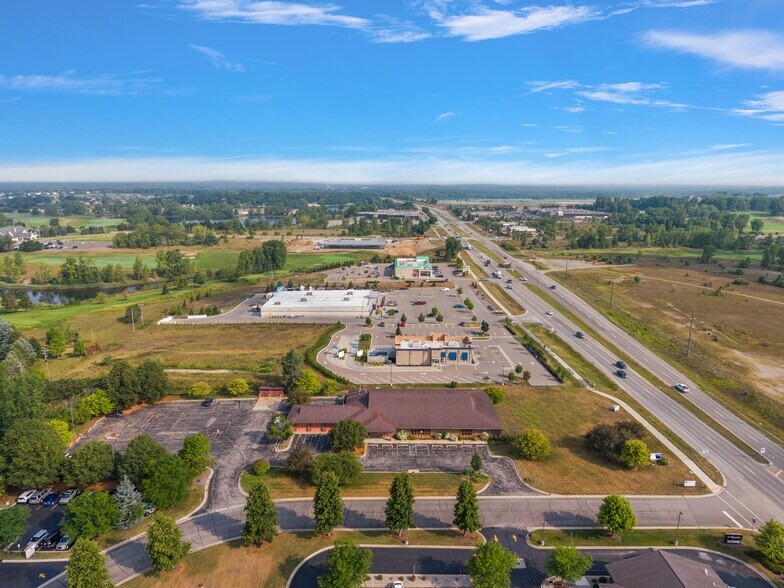 More Photos Of 485 Lapeer Rd, Oxford Office For Lease