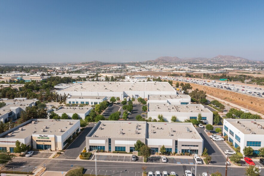 More Photos Of 1373 Old Temescal Rd, Corona Office For Lease