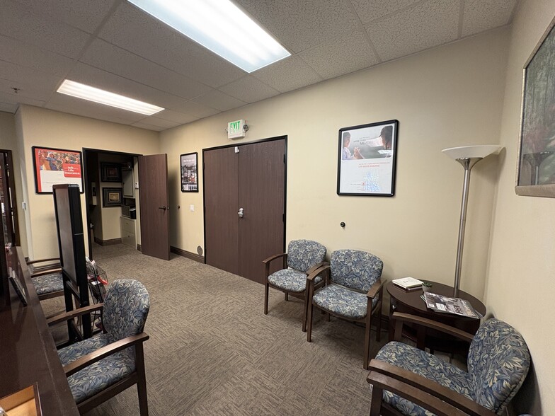 More Photos Of 175 E Wilbur Rd, Thousand Oaks Office For Sale