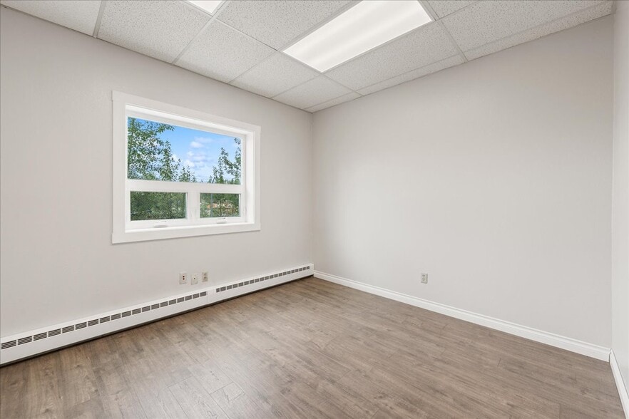 More Photos Of 3408 International St, Fairbanks Warehouse For Lease