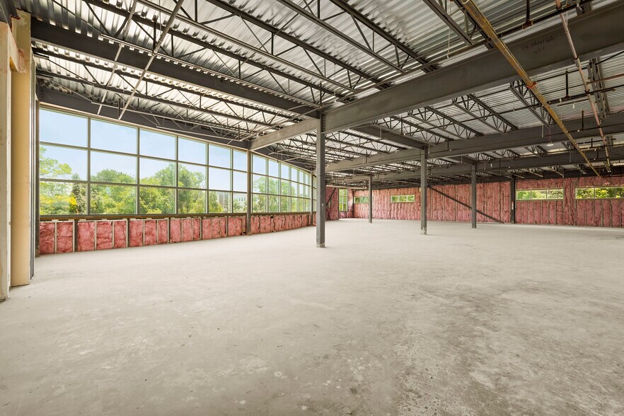 More Photos Of 1140 Enclave Pky, Houston Medical For Sale