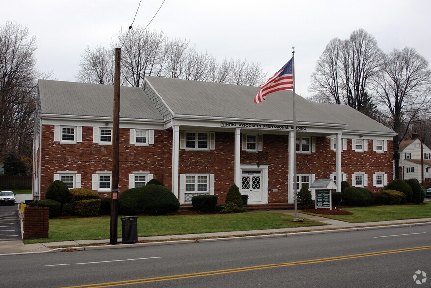More Photos Of 6 Pompton Ave, Cedar Grove Medical For Lease