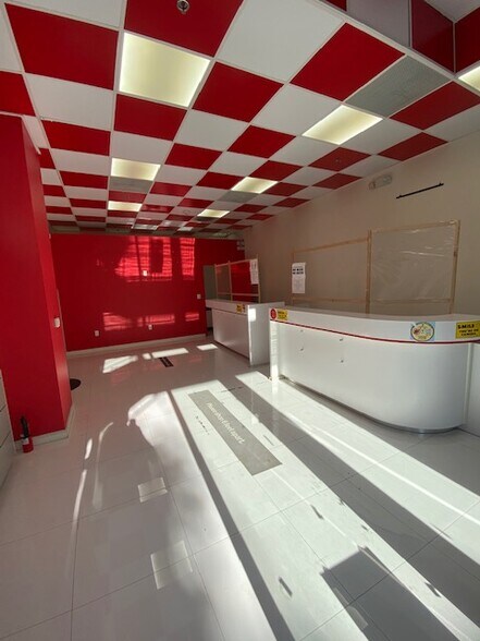 More Photos Of 450 S Western Ave, Los Angeles Freestanding For Lease