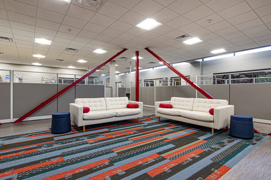 More Photos Of 303 W Calhoun Ave, Temple Office For Sale