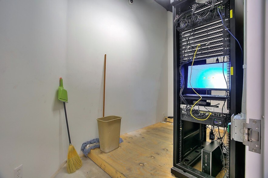 More Photos Of 5 Longevity Dr, Henderson Research And Development For Sale