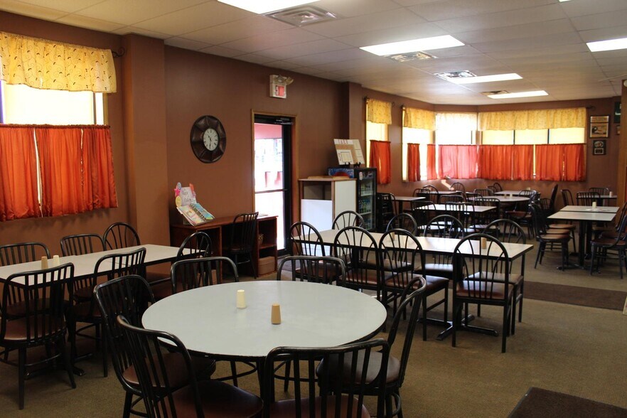 More Photos Of 511 E Main St, Saint Henry Freestanding For Sale