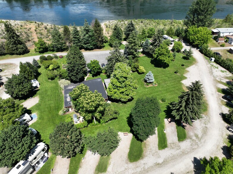 More Photos Of 651 Rosedale Rd, Castlegar Specialty For Sale