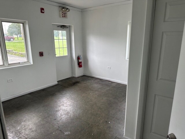 More Photos Of 21601-21627 S Schoolhouse Rd, New Lenox Warehouse For Lease