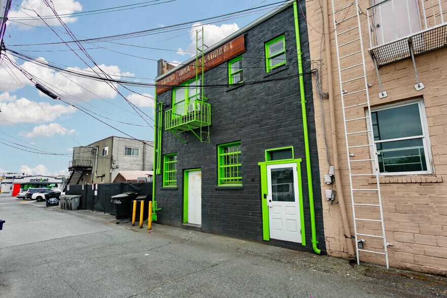 More Photos Of 5439 S Tacoma Way, Tacoma Storefront Retail Office For Lease