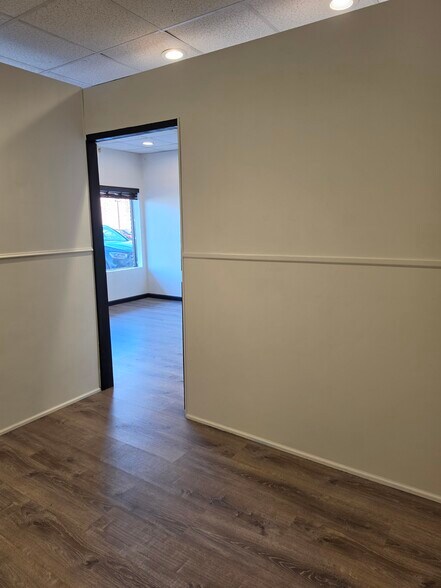 More Photos Of 117 Main St, East Islip Freestanding For Lease