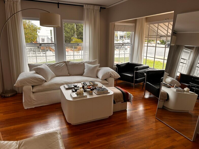 More Photos Of 3552 Front St, San Diego Apartments For Sale