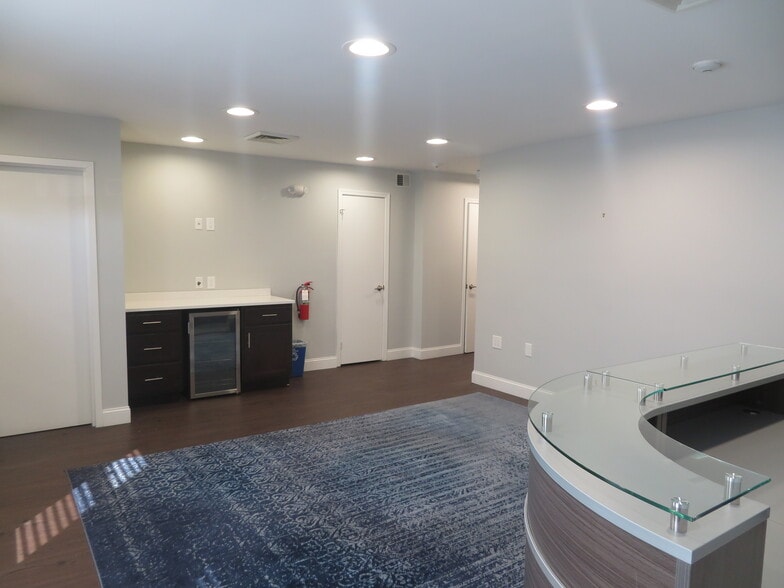 More Photos Of 12051-12083 Tech Rd, Silver Spring Light Manufacturing For Lease