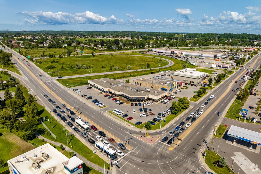 More Photos Of 1245-1275 Boul Des Seigneurs, Terrebonne Freestanding For Lease