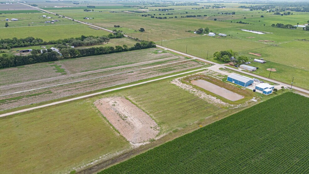 More Photos Of 15002 Bj Dusek Rd, Wallis Flex For Sale
