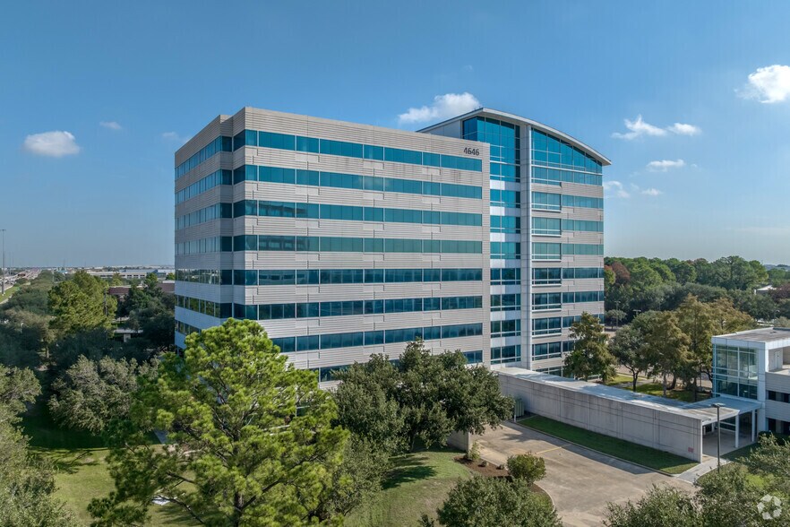 More Photos Of 4646 W Sam Houston Pky N, Houston Office For Lease