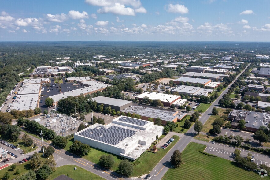 More Photos Of 50 Wireless Blvd, Hauppauge Manufacturing For Lease