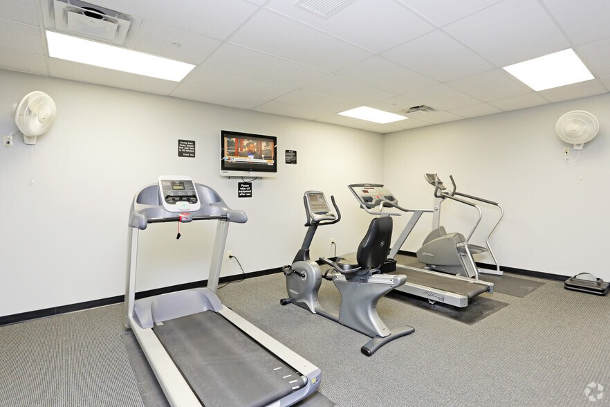 More Photos Of 1075 Jordan Creek Pky, West Des Moines Office For Lease