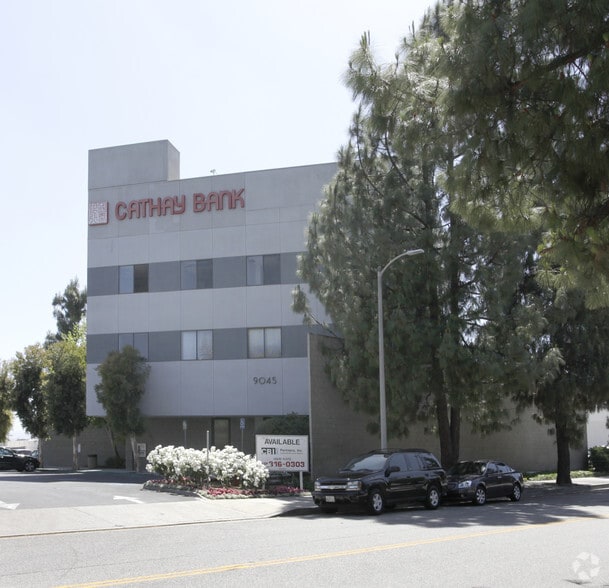 More Photos Of 9045 Corbin Ave, Northridge Office For Lease