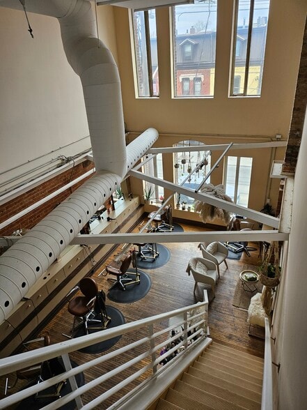 More Photos Of 783 Queen St W, Toronto General Retail For Sale