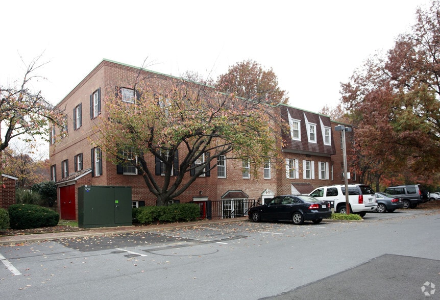 More Photos Of 1497 Chain Bridge Rd, McLean Unknown For Lease