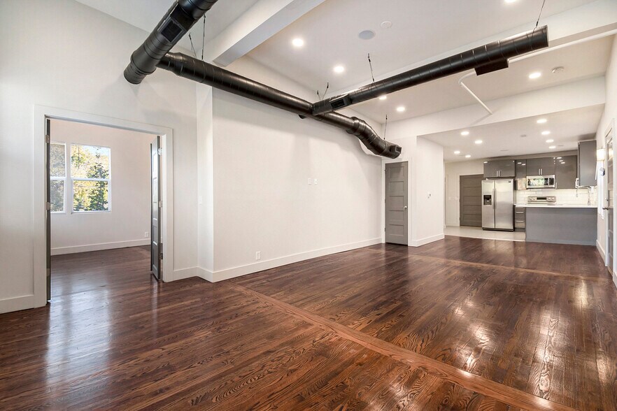 More Photos Of 2601-2603 N 45th St, Omaha Office Residential For Sale