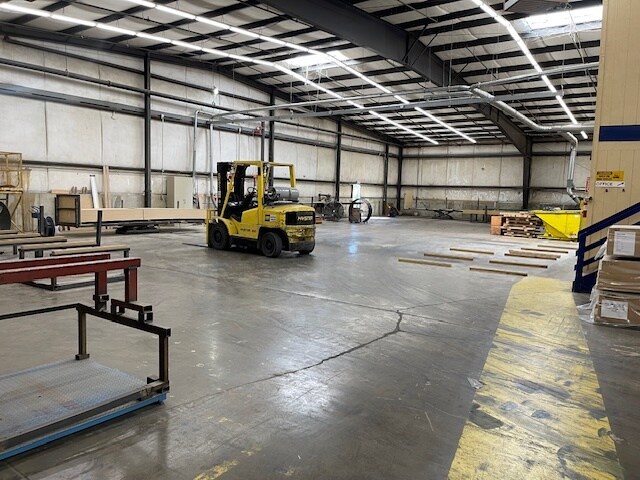 More Photos Of 1731 Industrial Way, Philomath Warehouse For Sale