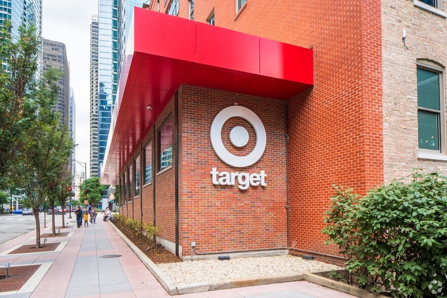 More Photos Of 401-465 E Illinois St, Chicago Apartments For Lease