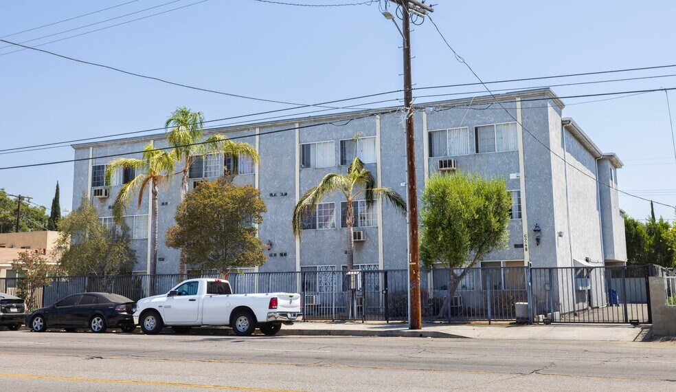 Primary Photo Of 6242-6248 Vineland Ave, North Hollywood Apartments For Sale