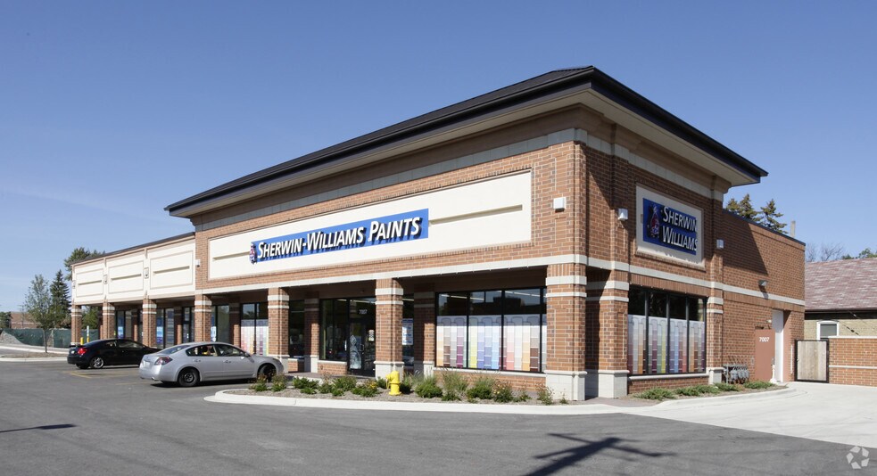 Primary Photo Of 7007-7041 N Milwaukee Ave, Niles Freestanding For Lease