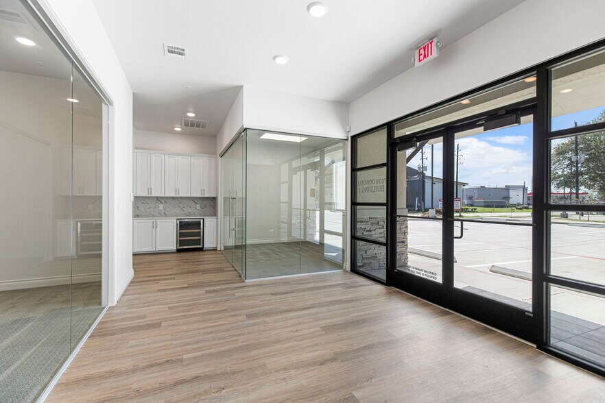 More Photos Of 7630 Dowdell Rd, Spring Unknown For Lease