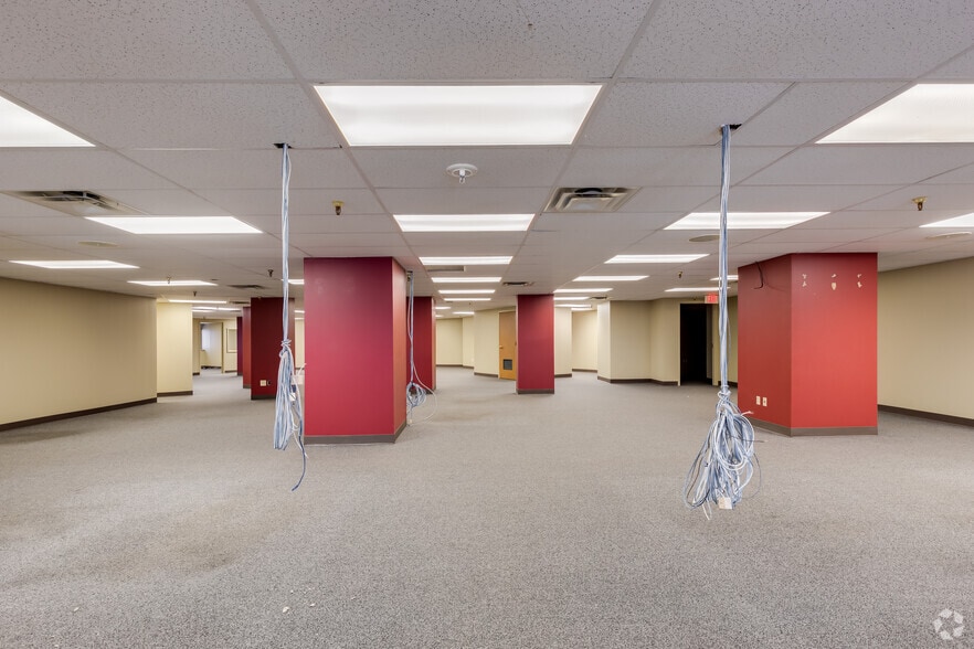 Photo of 9th Floor Ste 60-950