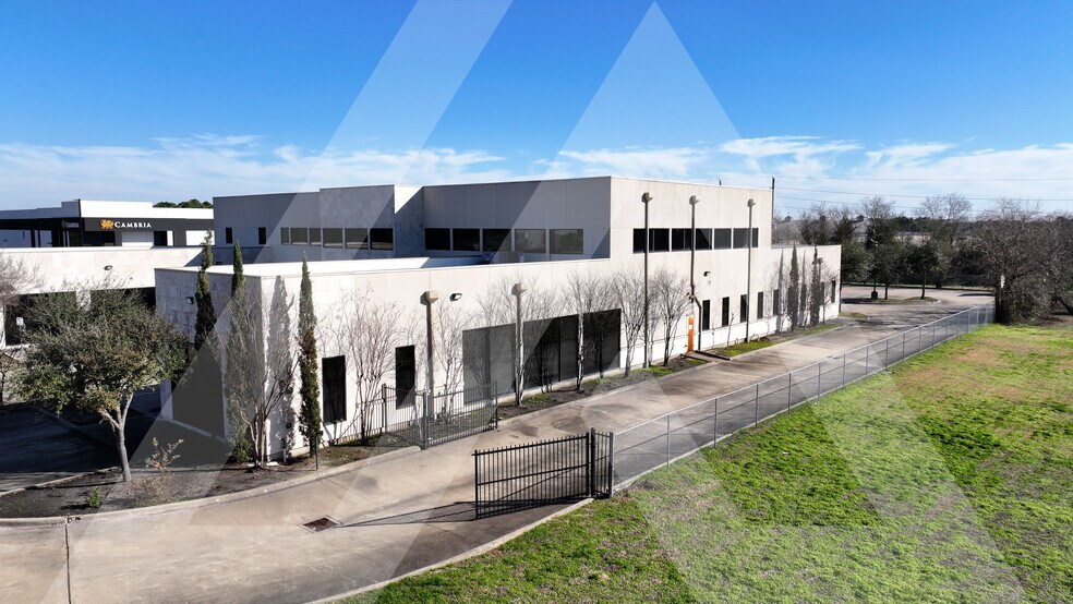 More Photos Of 14025 West Rd, Houston Office For Sale