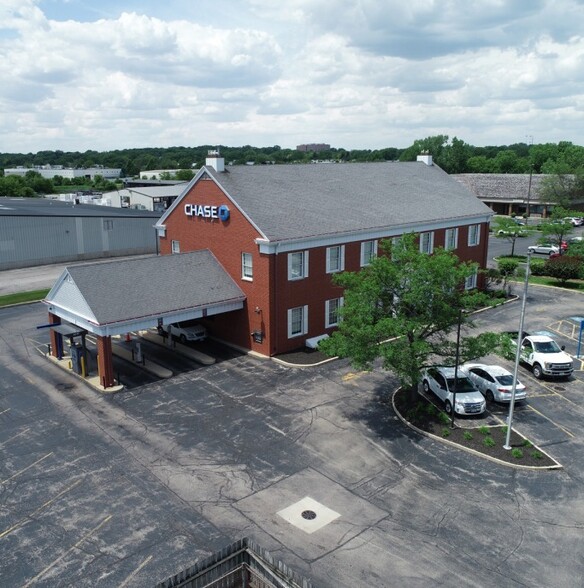 Primary Photo Of 1130 N McLean Blvd, Elgin Bank For Lease