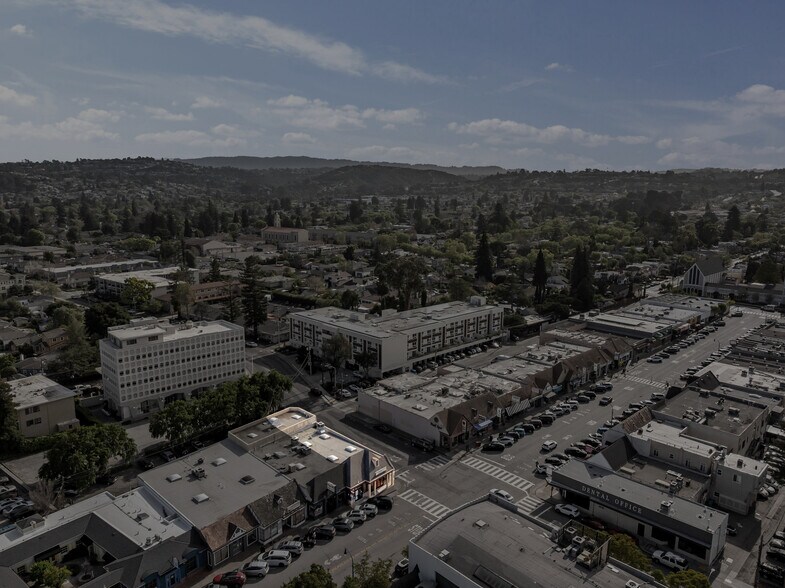 More Photos Of 33-35 W 25th Ave, San Mateo Storefront For Lease