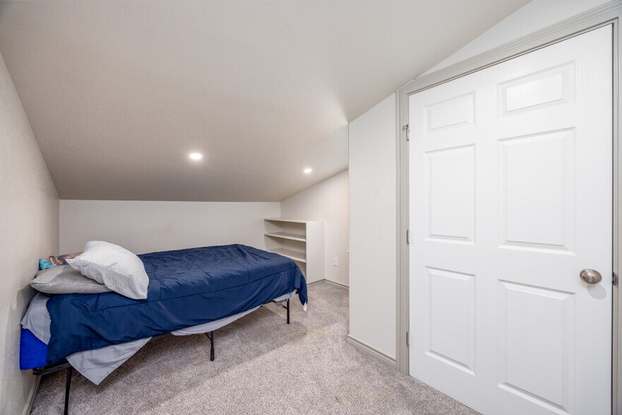 More Photos Of 12625 Sandpiper Rd, Thackerville Specialty For Sale