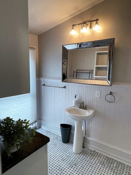 More Photos Of 418 N Maney Ave, Murfreesboro Office For Lease