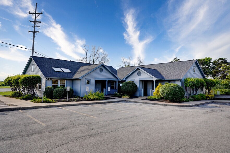 More Photos Of 1625 Rochester Rd, Farmington Office For Sale