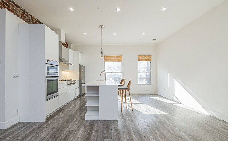 More Photos Of 1006-1008 Sutter St, San Francisco Storefront Retail Residential For Sale