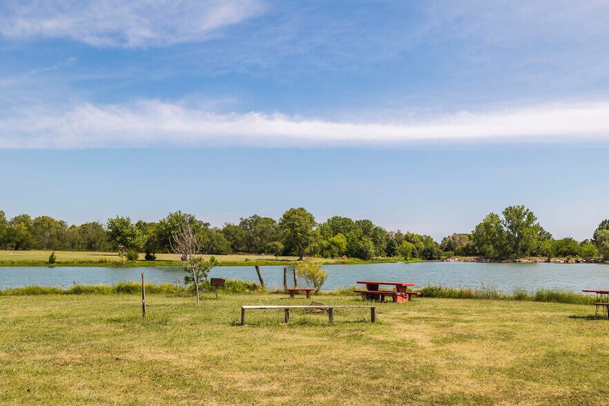 More Photos Of 2206 E 101st St N, Valley Center Specialty For Sale