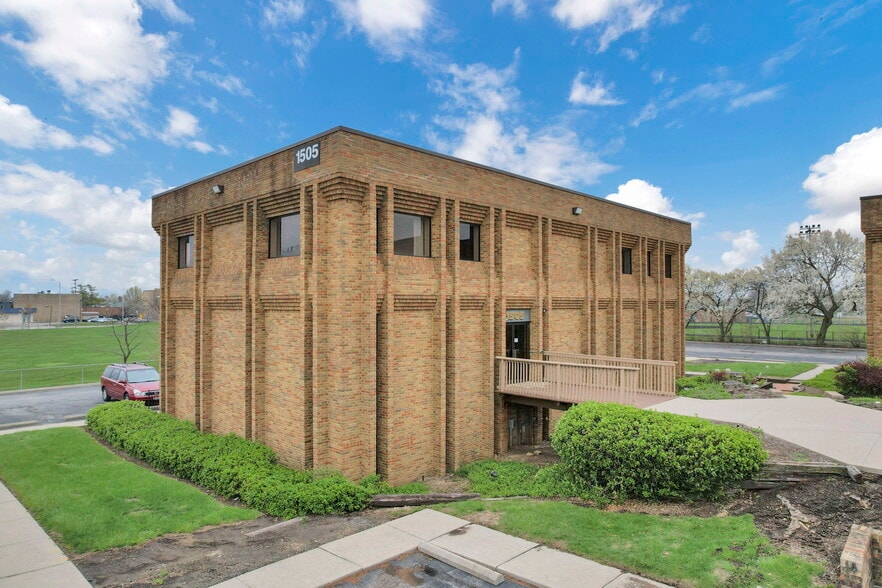 More Photos Of 1505 Bethel Rd, Columbus Medical For Lease