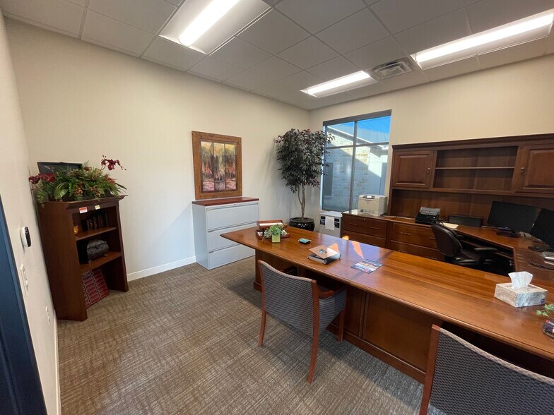 More Photos Of 6827 Camp Bullis Rd, San Antonio Medical For Lease