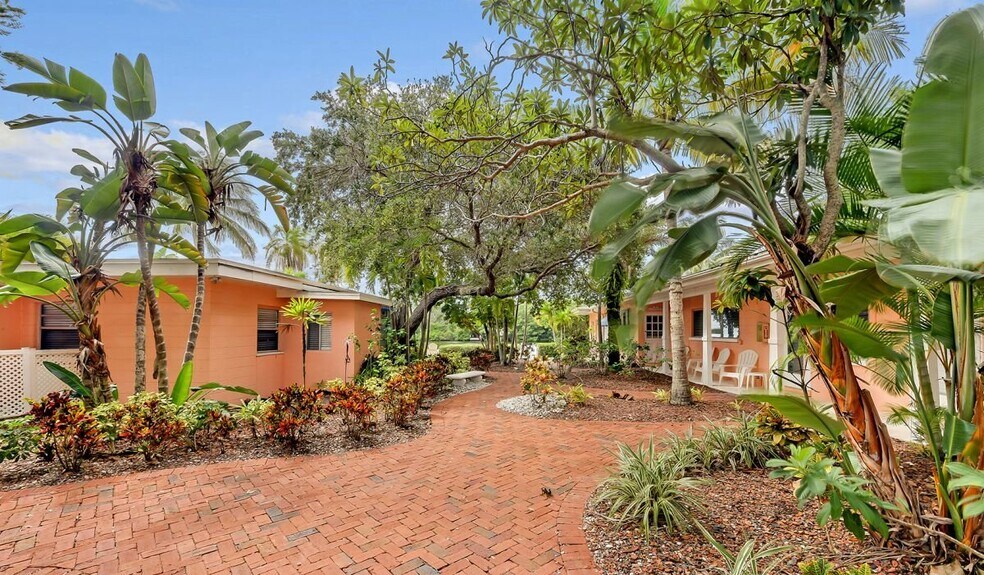 More Photos Of 8212 Midnight Pass Rd, Sarasota Hotel For Sale