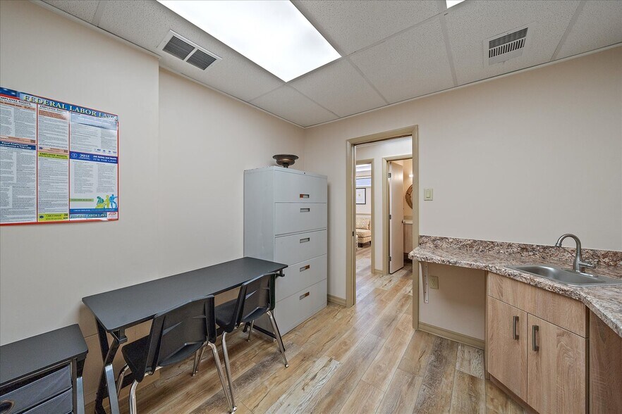 More Photos Of 1872 Tamiami Trl S, Venice Office For Sale