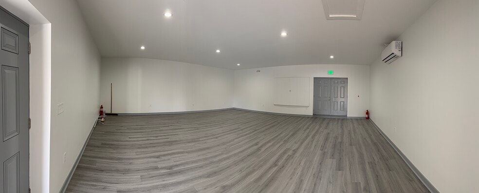 More Photos Of 2735 Huff Dr, Lawrenceville Warehouse For Lease
