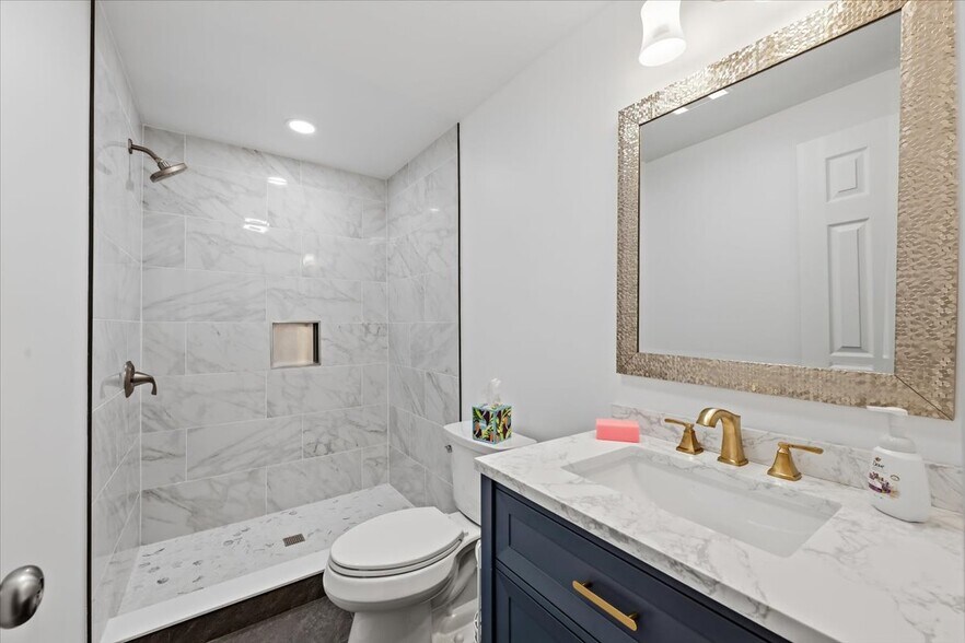 More Photos Of 1707 Washington Blvd, Easton Storefront Retail Residential For Sale