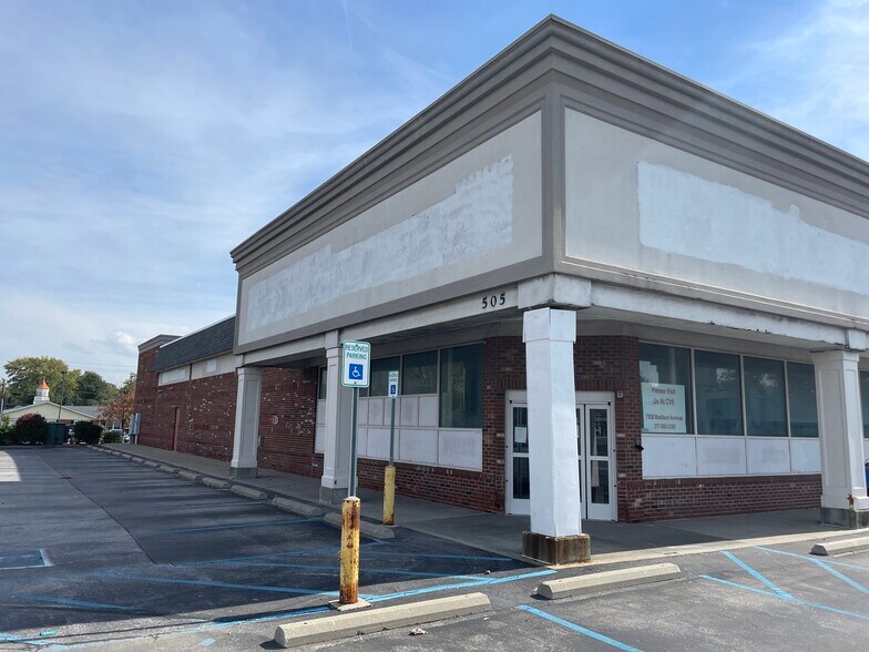 More Photos Of 505 E Thompson Rd, Indianapolis Drugstore For Lease