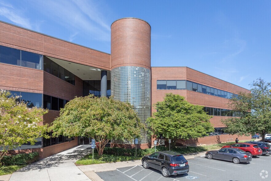 More Photos Of 3930 Pender Dr, Fairfax Medical For Lease